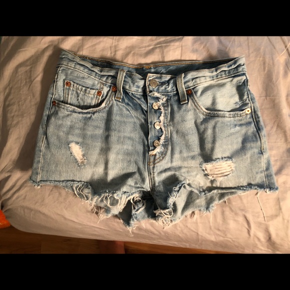 Levi shorts - Picture 3 of 4